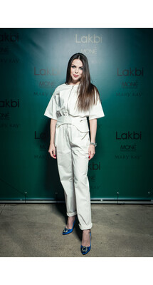 Светлана Абрамова на показе Lakbi Fall 2019 Ready-to-Wear